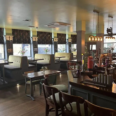 Dockers Inn-3